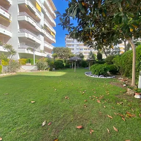 Apartment Lujoso Piso Enfrente De Playa De Fenals, 2 Terrazas *
